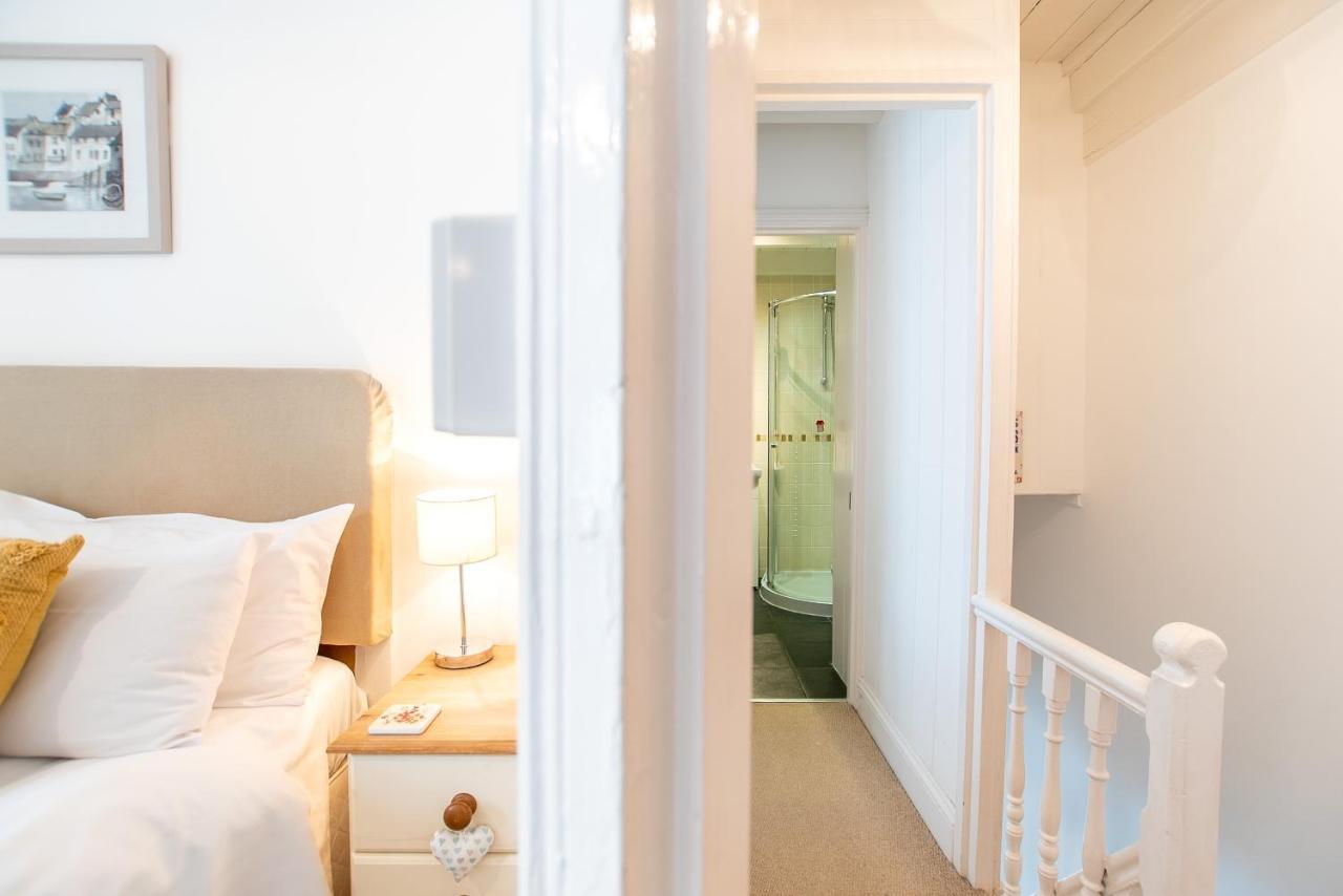 Stone'S Throw Villa St Ives Екстериор снимка