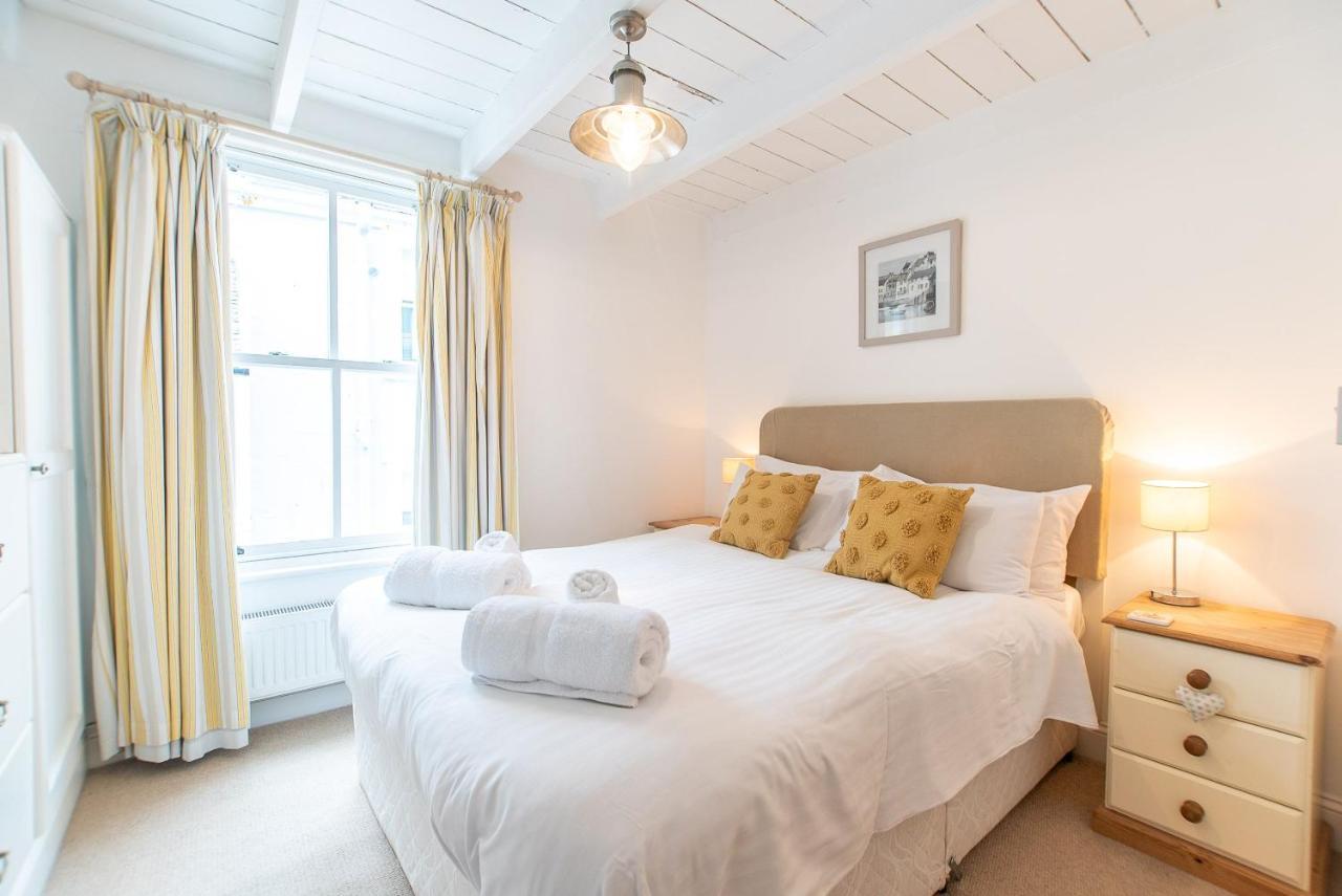 Stone'S Throw Villa St Ives Екстериор снимка